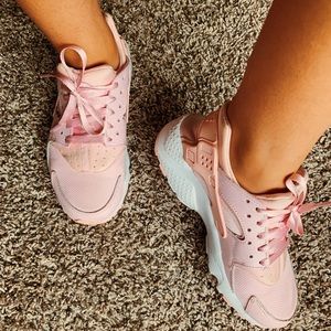Pink Nike Huaraches